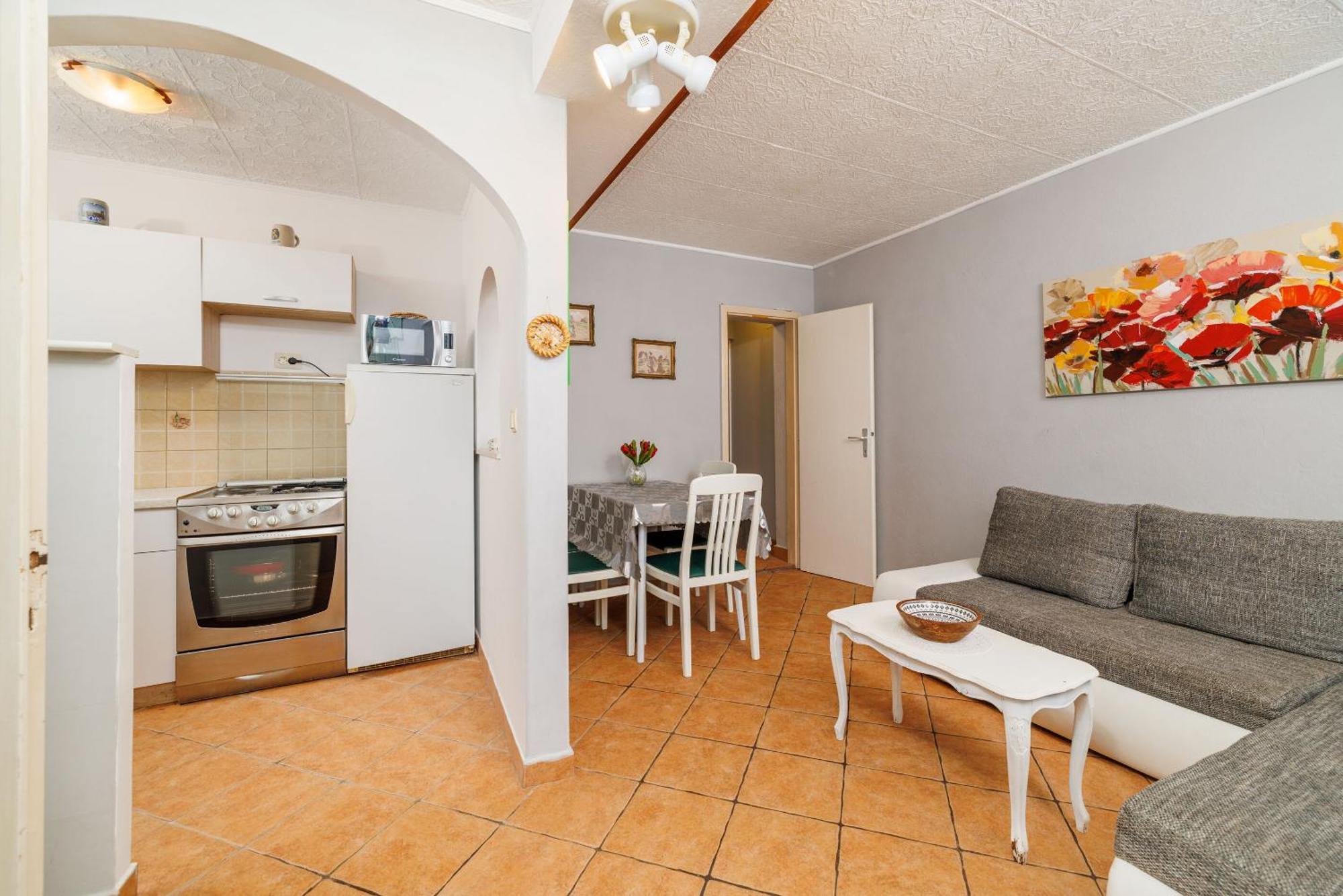 Apartments And Room Mirjana Dramalj Exterior photo