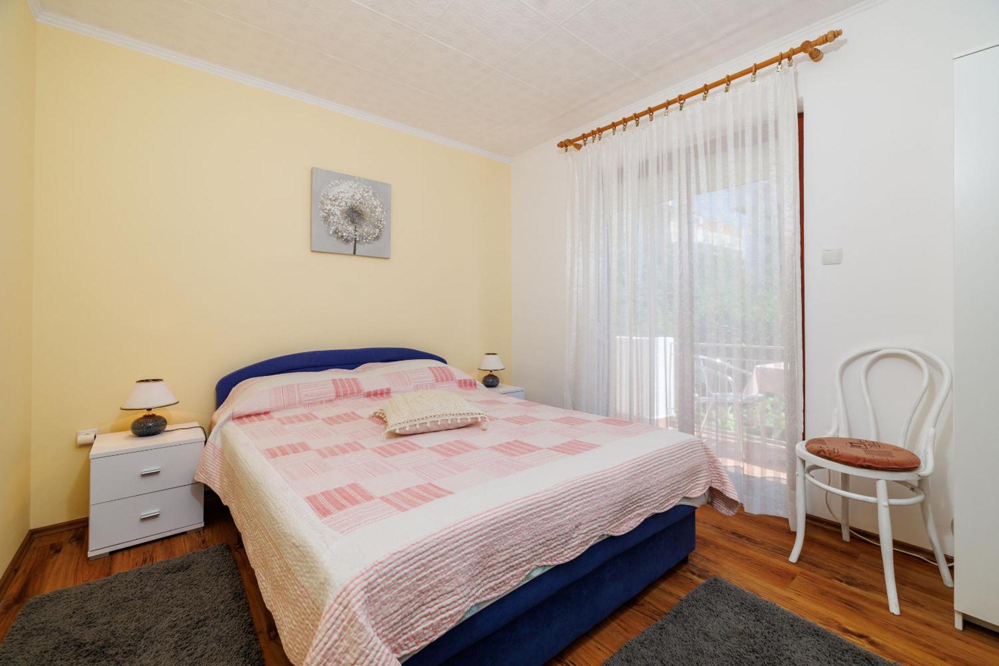 Apartments And Room Mirjana Dramalj Exterior photo